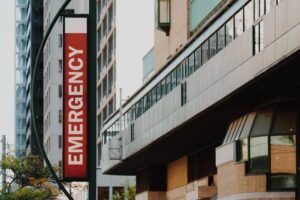 hospital-emergency-sign